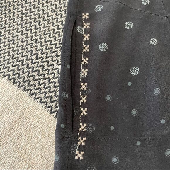 Johnny Was Biya 100% Silk Tunic Top Black & Jade Print w/pockets! - Picture 11 of 11